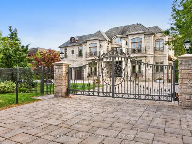4 Fifeshire Road, Toronto